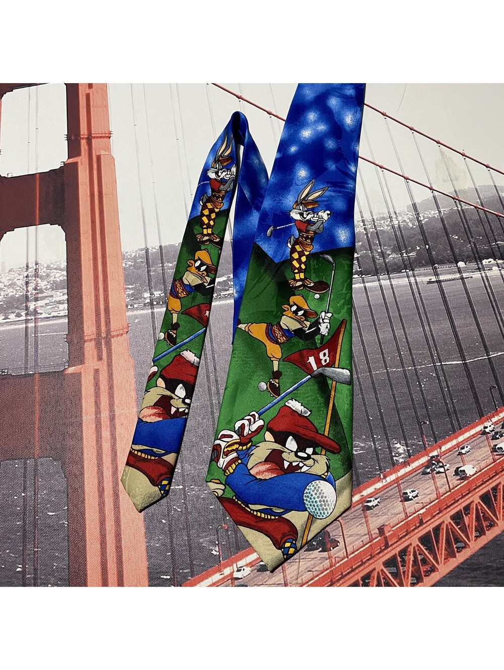 Looney Tunes Golf Men’s Neck Tie Bugs Bunny Daffy Duck Taz Graphic MultiColor